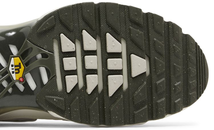 Nike Air Max Plus Phantom Neutral Olive