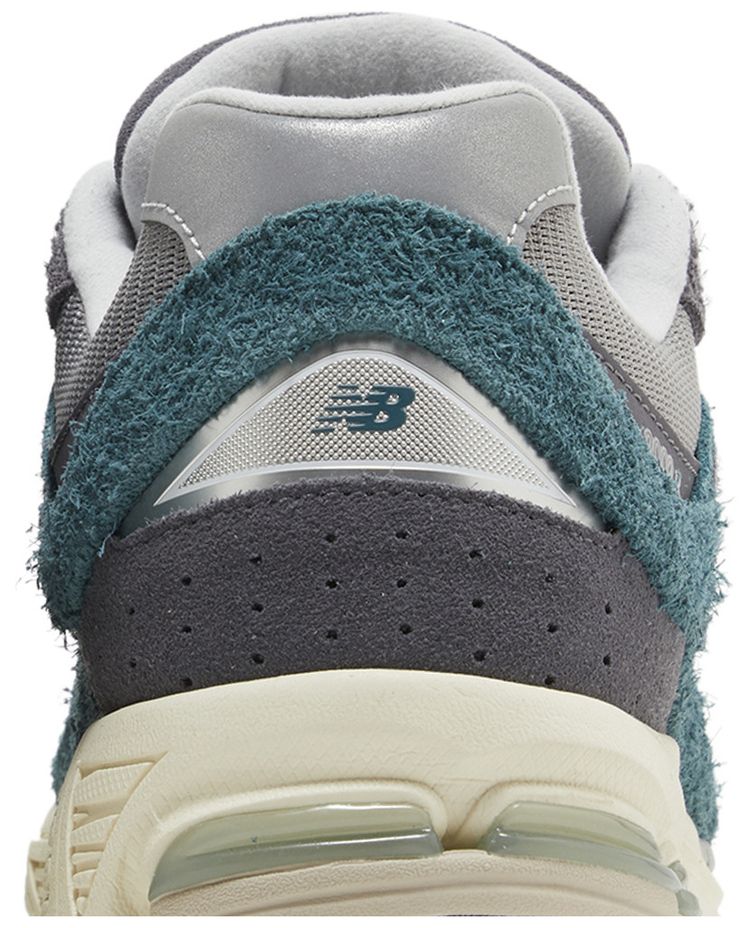 New Balance 2002R New Spruce Magnet