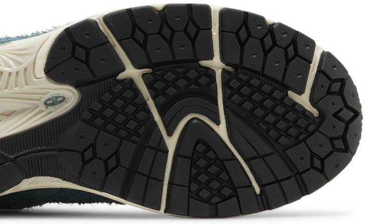 New Balance 2002R New Spruce Magnet