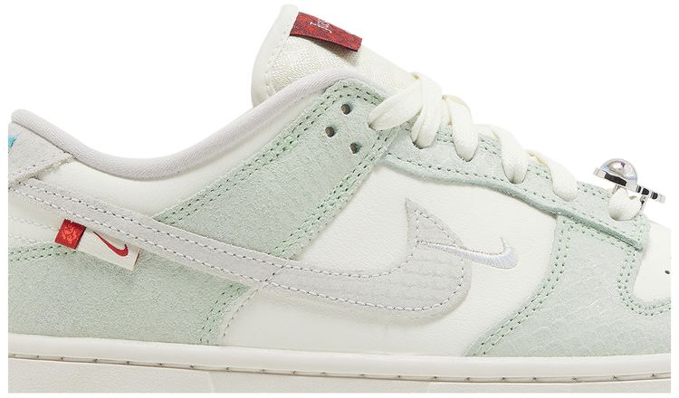 Nike Wmns Dunk Low LX Year of the Dragon