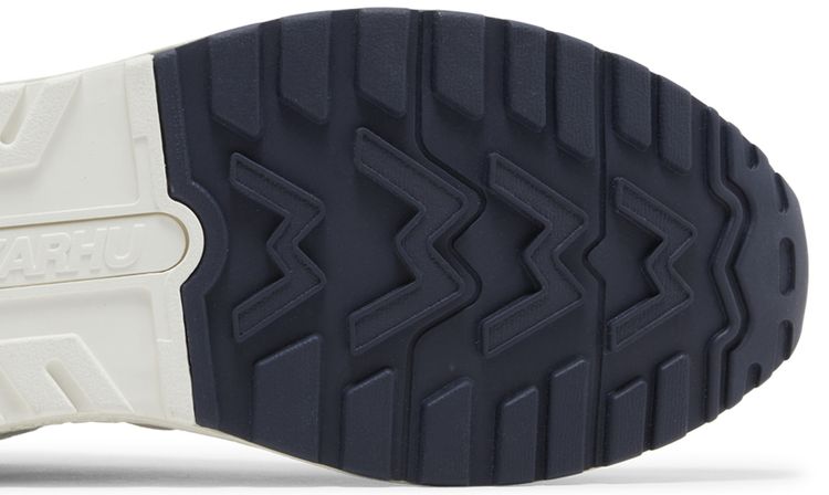 Karhu Legacy 96 Lily White Transparent