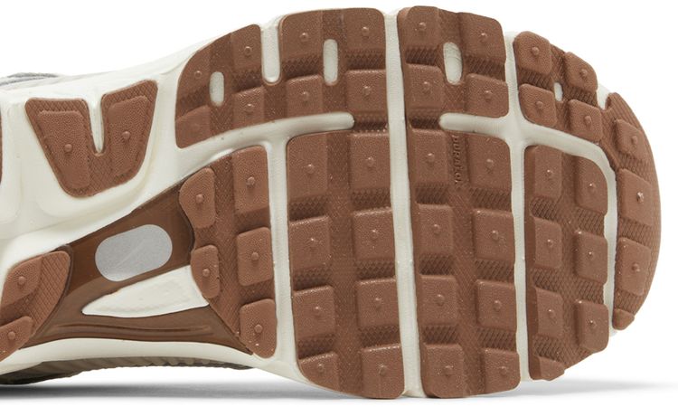 Nike Wmns Air Zoom Vomero 5 Light Orewood Brown