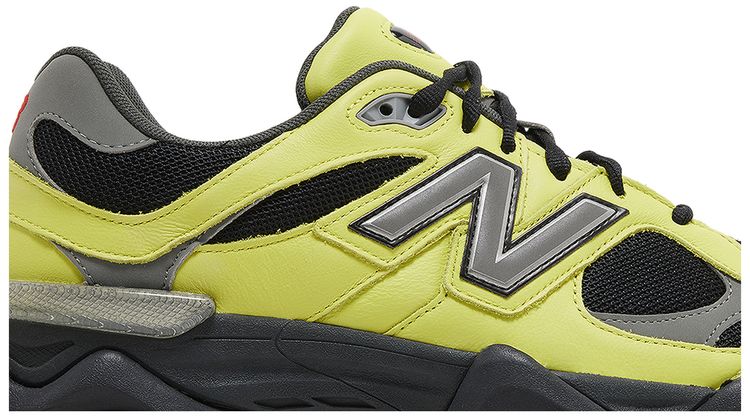 New Balance 9060 Tea Tree