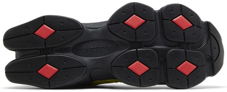 New Balance 9060 Tea Tree