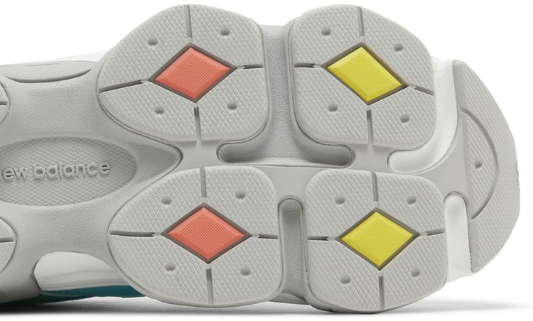 New Balance 9060 Big Kid Cyan Burst DTLR Exclusive