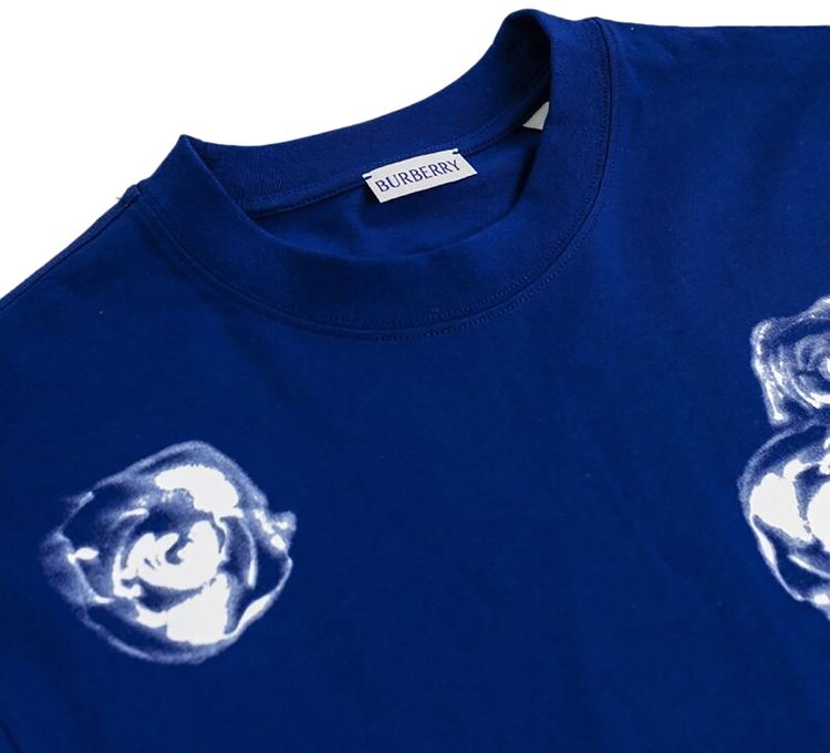 Burberry Graphic Tee Knight