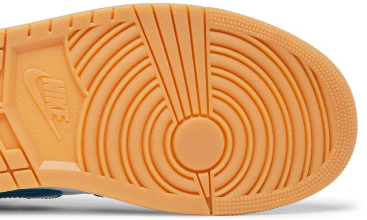 Interscope Records x Air Jordan 1 Low Barcelona