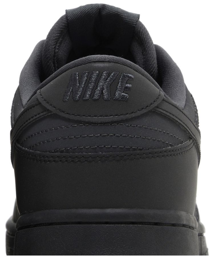 Nike Wmns Dunk Low Cyber