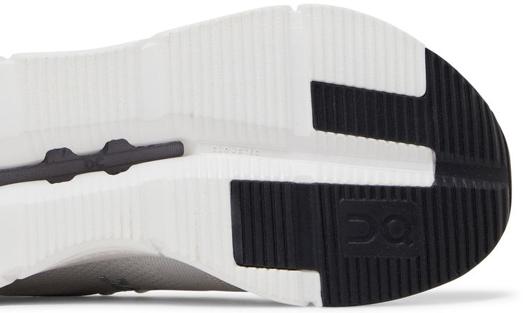 ON Wmns Cloudnova White Sand