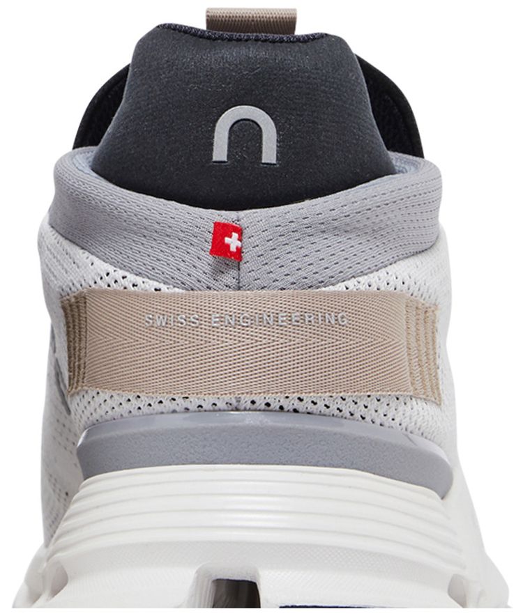 ON Wmns Cloudnova White Sand