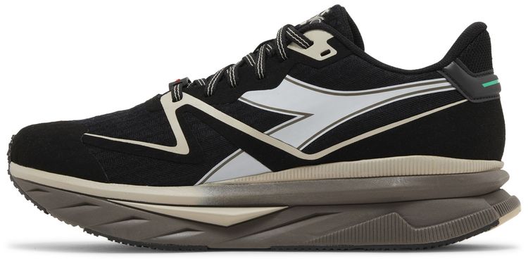 Diadora Atomo V7000 Black Smoke Grey