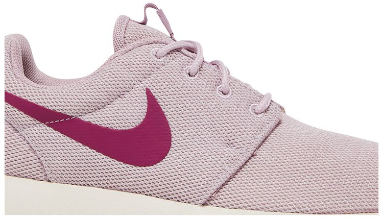 Nike Wmns Roshe One Plum Chalk