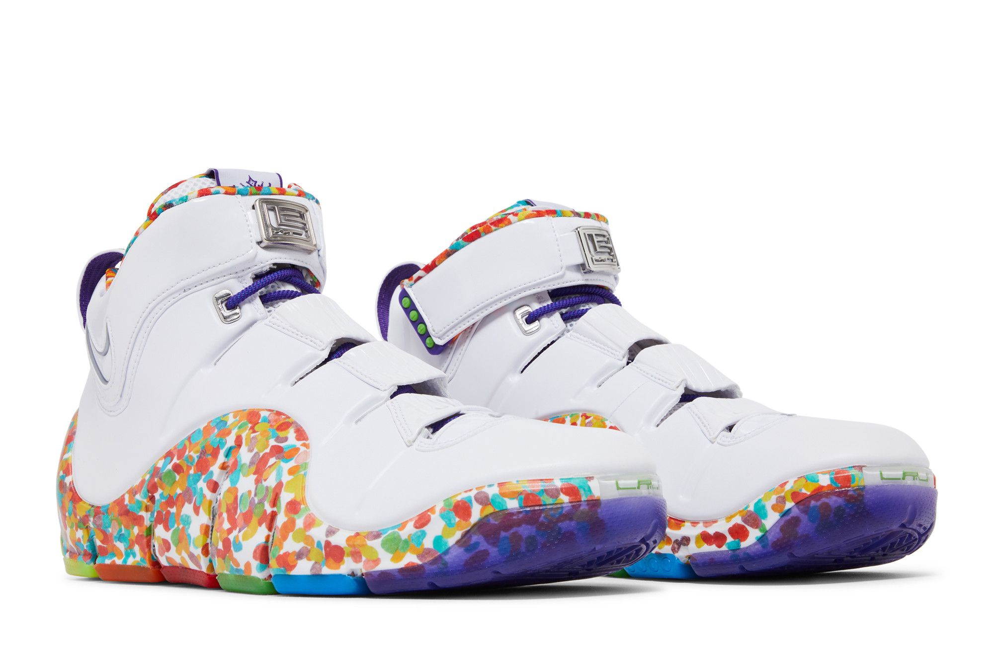 Lebron james foamposites deals