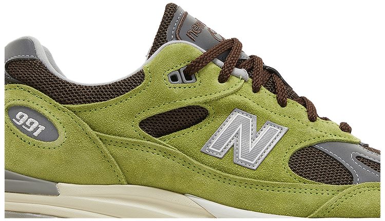 Danielle Cathari x 991v2 Made in England Matcha