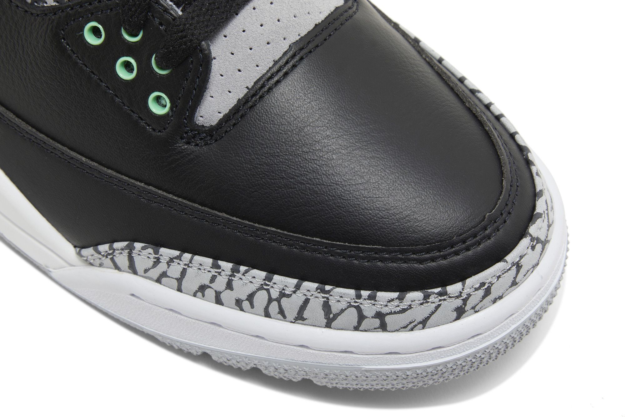 Buy Air Jordan 3 Retro 'Green Glow' - CT8532 031 | GOAT