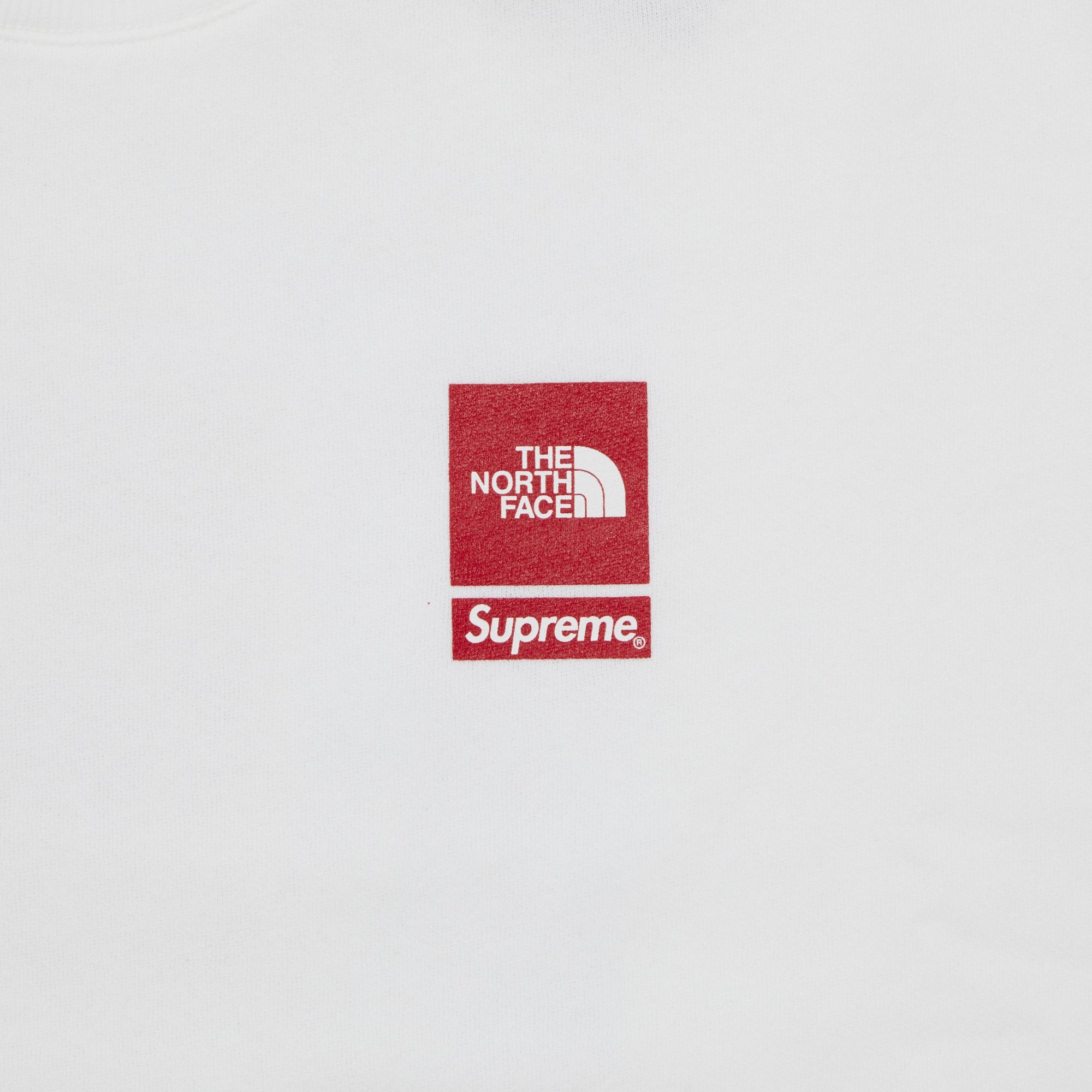 【SUPREME x The North Face】 Crewneck White - 24SS 24SS Supreme x The North Face Crewneck White Size XL NEW✓IN
