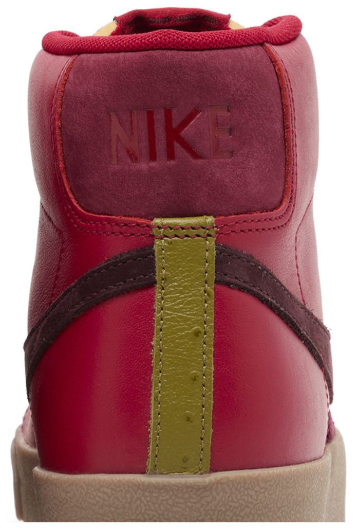 Nike Blazer Mid 77 Layers of Love