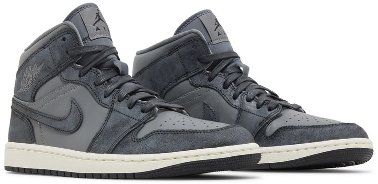 Wmns Air Jordan 1 Mid Distressed Smoke Grey
