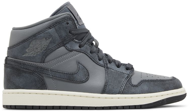 Wmns Air Jordan 1 Mid Distressed Smoke Grey