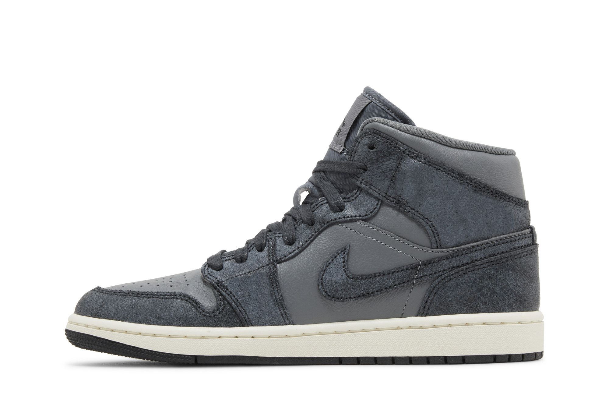 Harga air jordan 1 mid deals