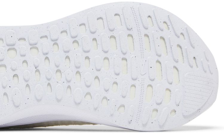 Wmns ReactX Infinity Run 4 Triple White