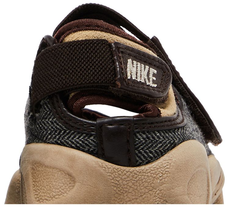 Nike Wmns Air Rift Boulder Zigzag