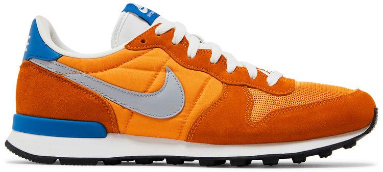 Nike Internationalist Kumquat