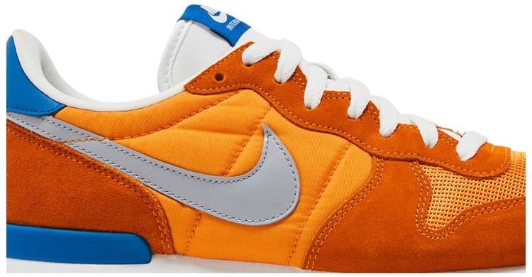 Nike Internationalist Kumquat