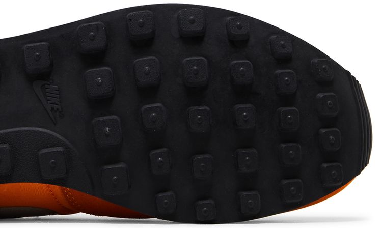 Nike Internationalist Kumquat