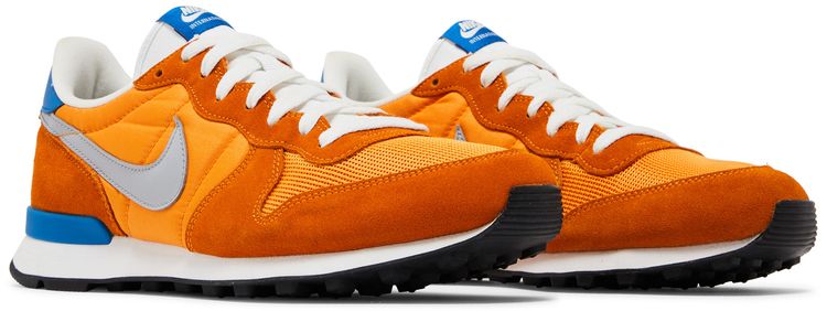 Nike Internationalist Kumquat