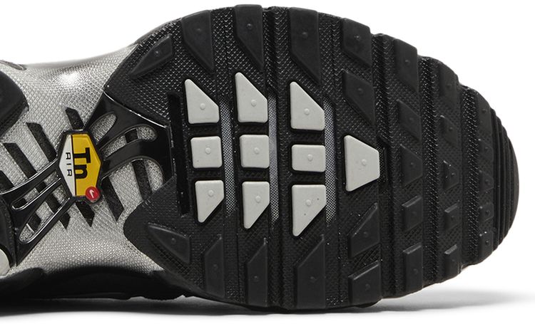 Nike Wmns Air Max Plus Black Metallic Silver