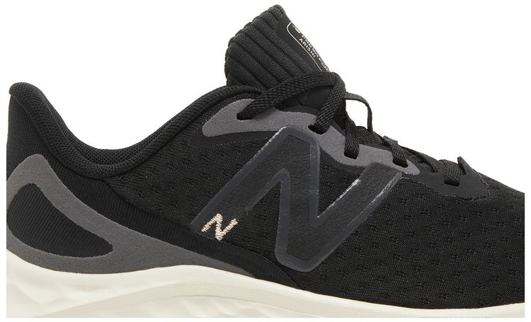New Balance Wmns Fresh Foam Arishi v4 Wide Black Gold Gum