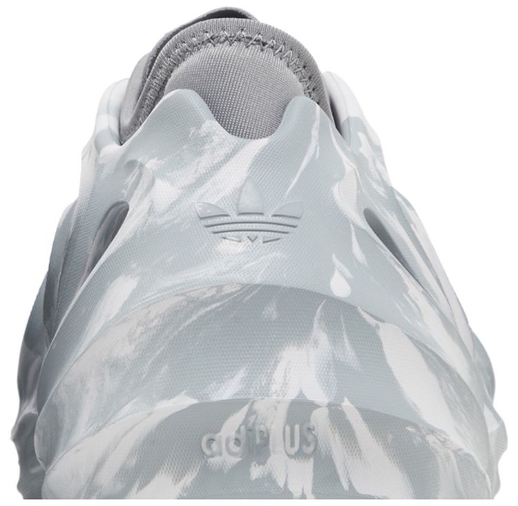 adiFOM Q Dash Grey