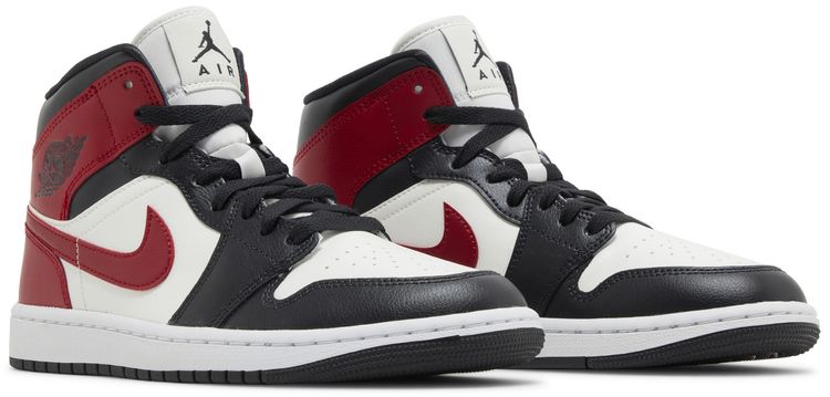 Wmns Air Jordan 1 Mid Black Toe