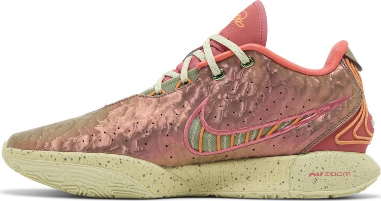 LeBron 21 Queen Conch