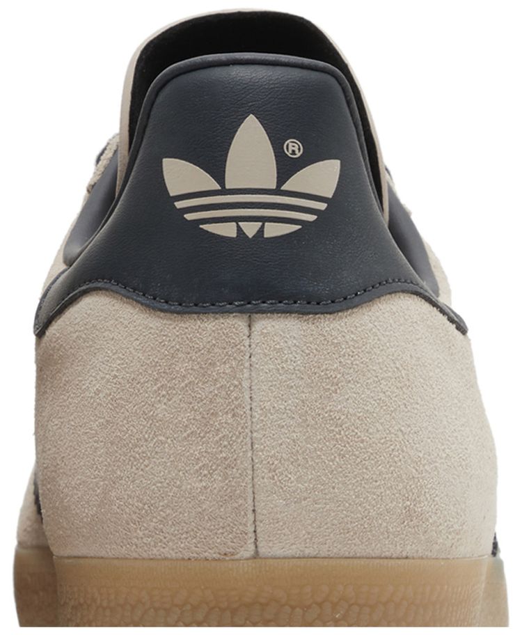 Gazelle Wonder Taupe Night Indigo