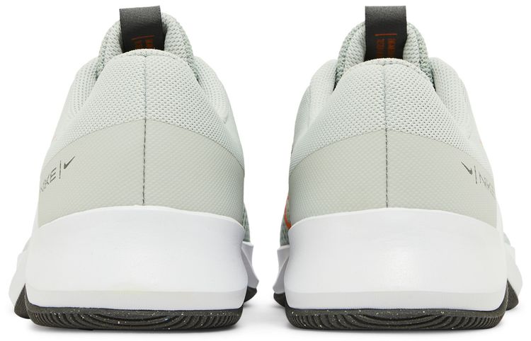 Nike MC Trainer 2 Light Silver Bright Mandarin
