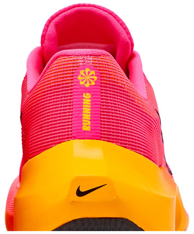 Nike Wmns Zoom Fly 5 Hyper Pink
