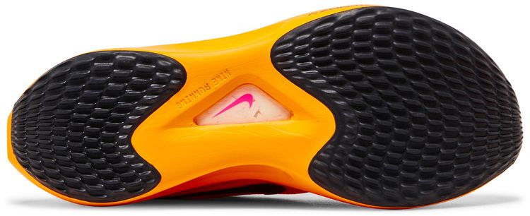 Nike Wmns Zoom Fly 5 Hyper Pink