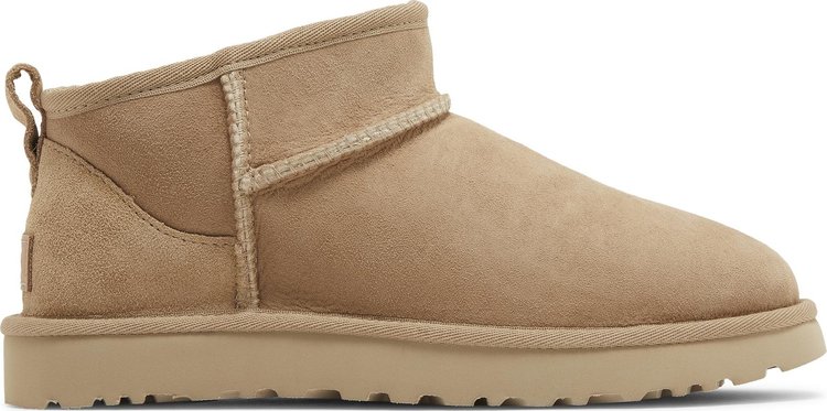 Wmns Classic Ultra Mini Boot Sand