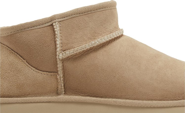 Wmns Classic Ultra Mini Boot Sand