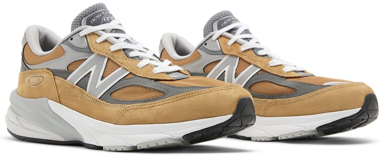 990v6 Made in USA Workwear