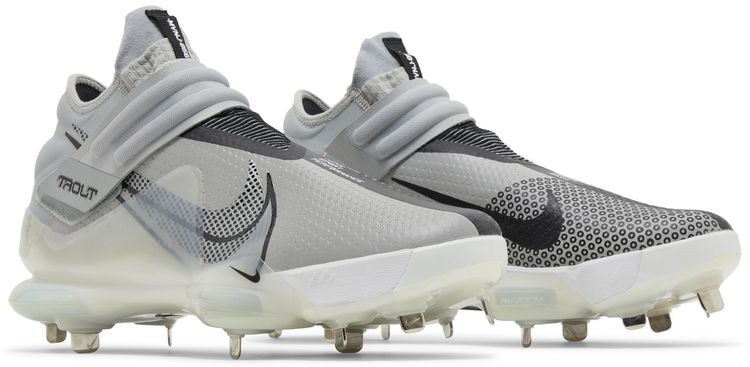 Nike Force Zoom Trout 7 Smoke Grey
