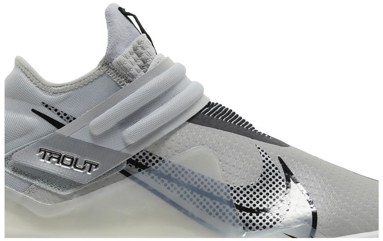 Nike Force Zoom Trout 7 Smoke Grey