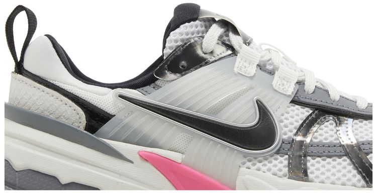 Nike Wmns V2K Run Year of the Dragon