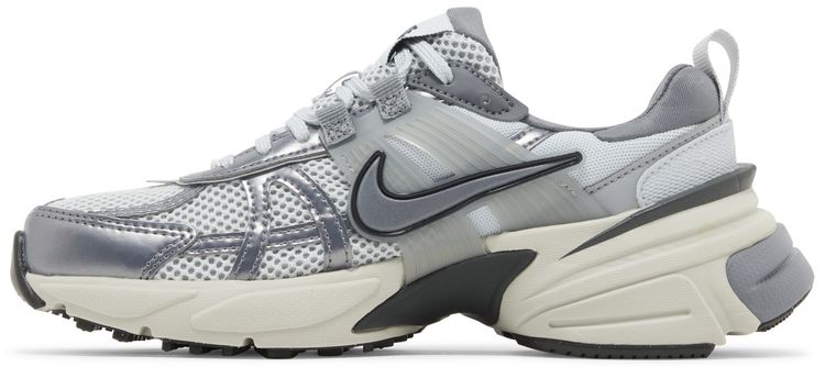 Nike Wmns V2K Run Pure Platinum Wolf Grey