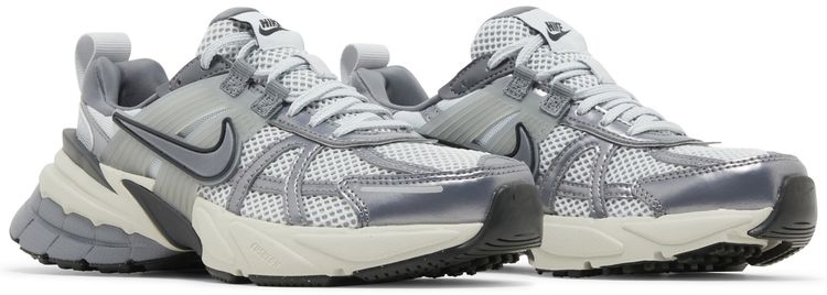 Nike Wmns V2K Run Pure Platinum Wolf Grey