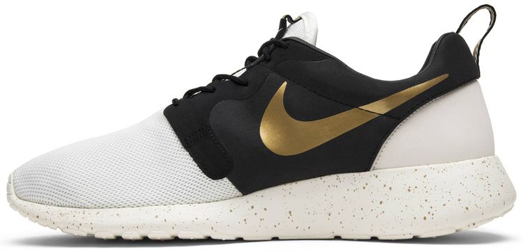 Nike Roshe One Gold Trophy