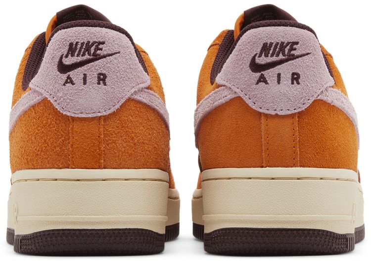 Nike Wmns Air Force 1 07 Magma Orange