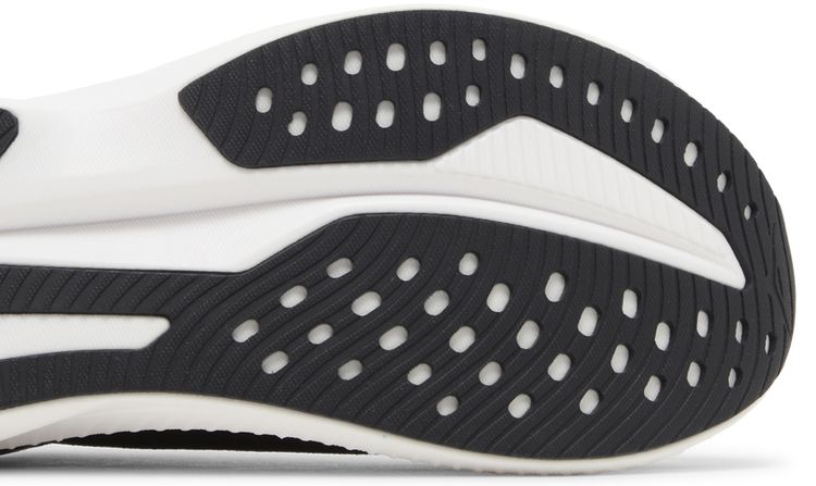 HOKA Mach 6 Wide Black White